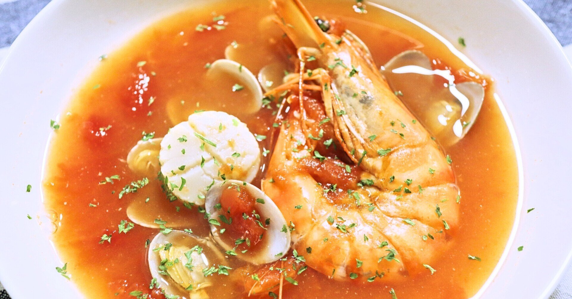 魚介のダシで旨味が濃厚 ブイヤベース風スープ 株式会社and U Note 魚介のダシで旨味が濃厚 ブイヤベース風スープ 株式会社and U Note