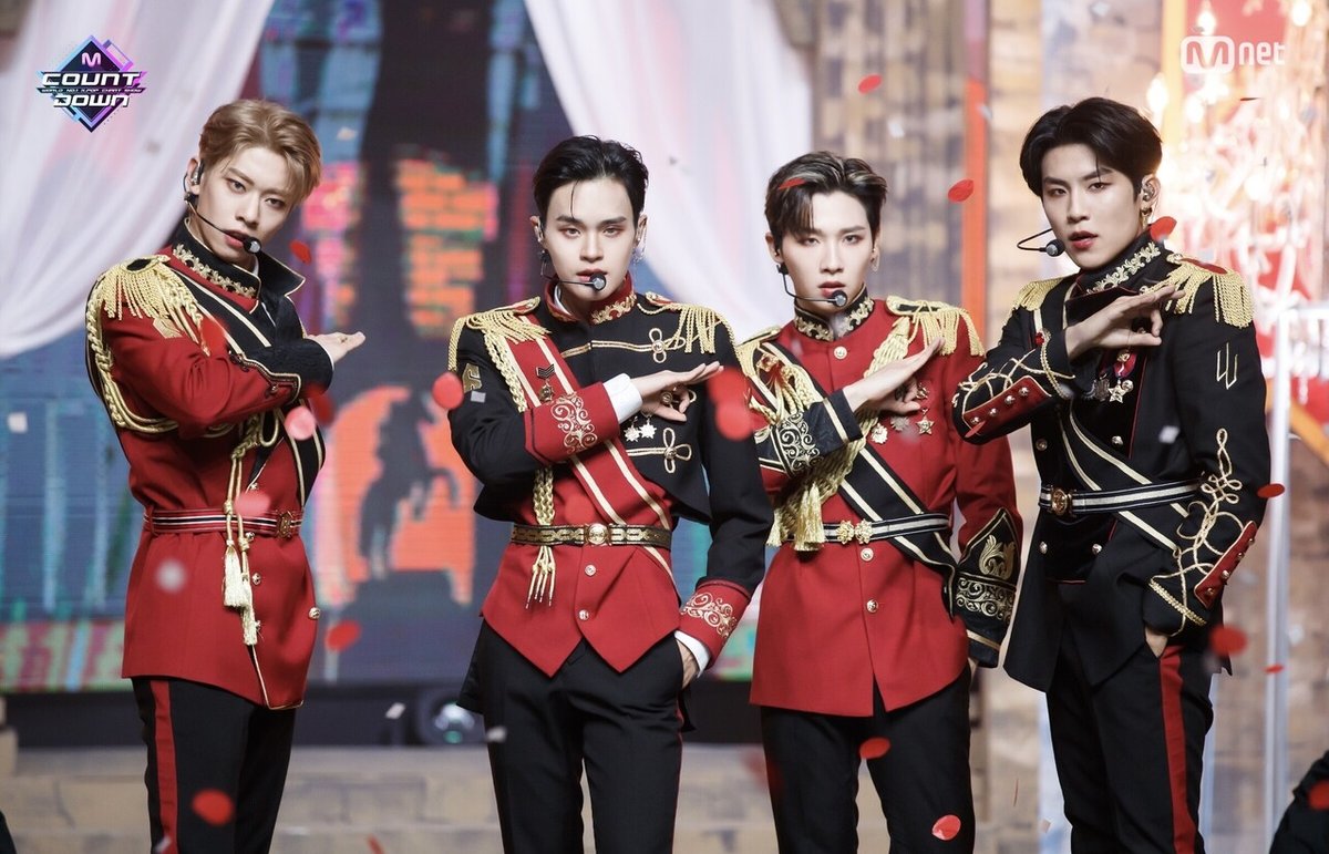 AB6IX SALUTE ポップアップストア デフィ AB6IX SALUTE ポップアップストア デフィ