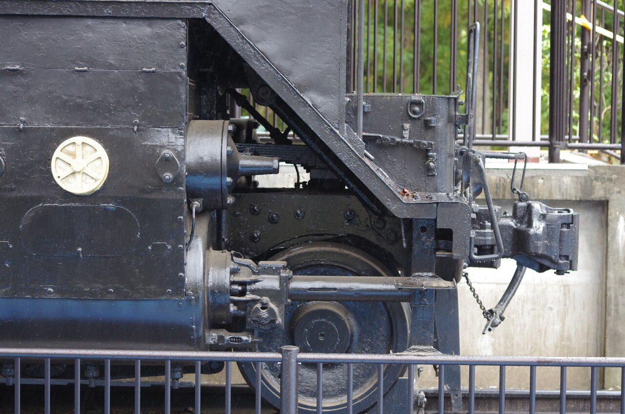 【レトロ‼️】金属製 蒸気機関車 動力式 4輪 レトロ‼️】金属製 蒸気機関車 動力式 4輪