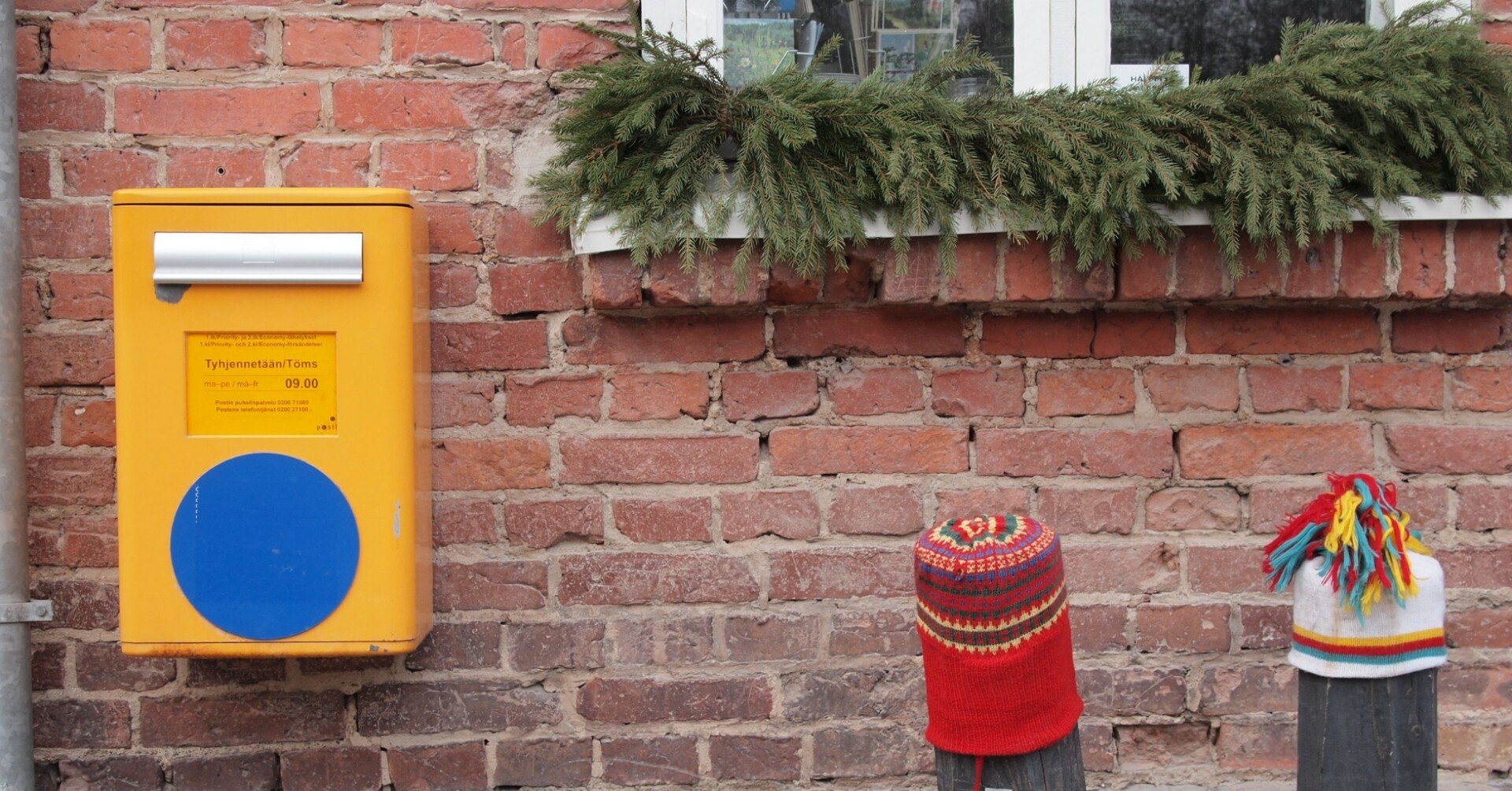 映画で旅するフィンランド 編み物のある風景 Yarn 人生を彩る糸 アイスランド Pieni Kauppa Note