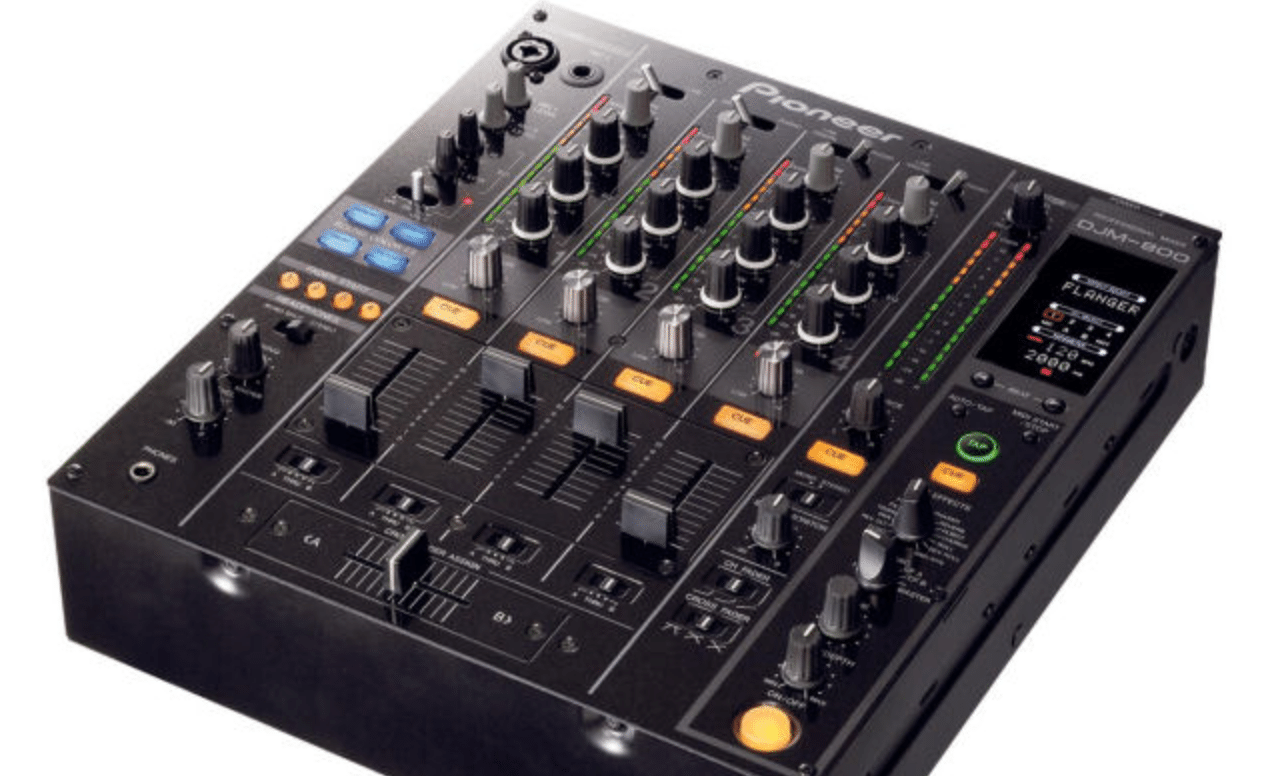 レビュー】DJミキサーは「Pioneer DJM800」を選ぶだけでミックスの達人 レビュー】DJミキサーは「Pioneer DJM800」を選ぶだけでミックスの達人