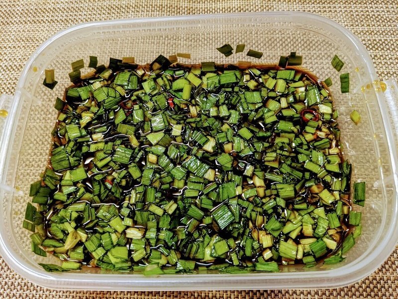 Sio の鳥羽シェフ考案 ニラ醤油を作って使って色々試してみた レシピ 青空ぷらす Note