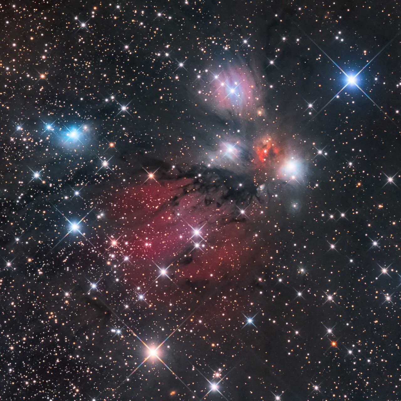 星も星雲も天体写真の魅力が詰まったオリオンの落とした 星も星雲も天体写真の魅力が詰まったオリオンの落とした