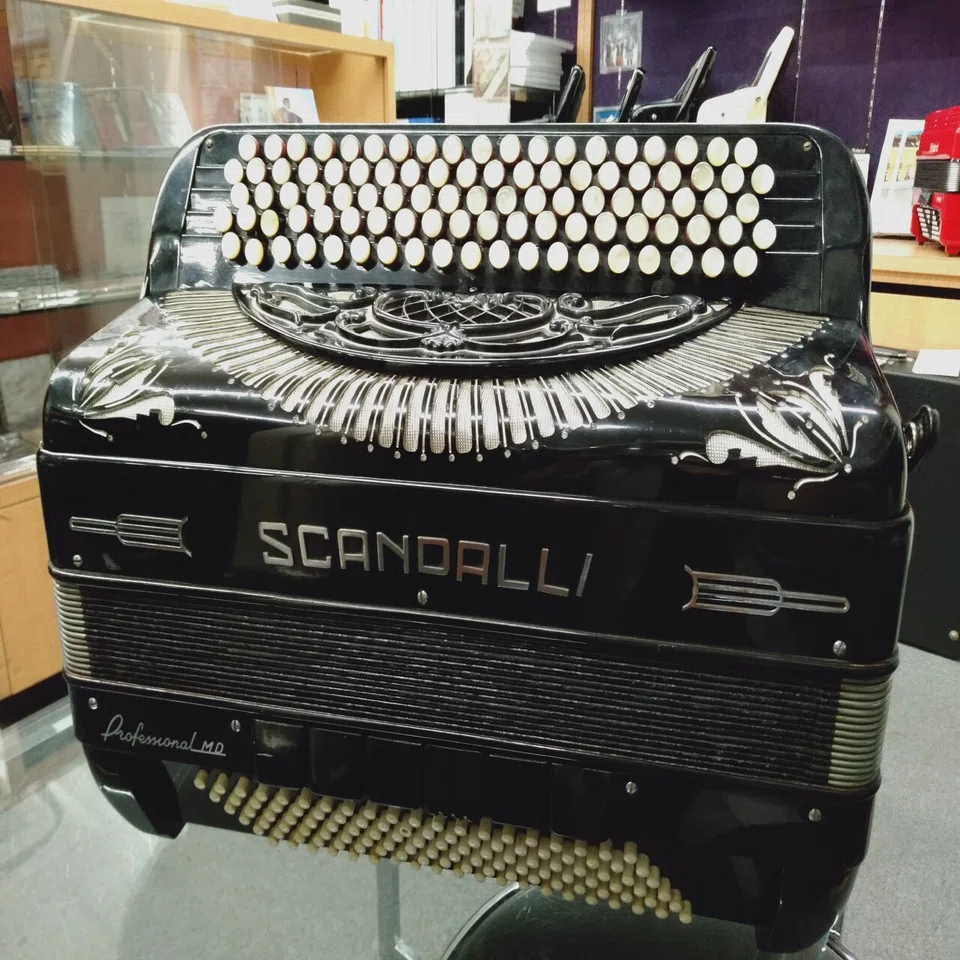 中古】SCANDALLI ボタン式｜アコーディオン横丁