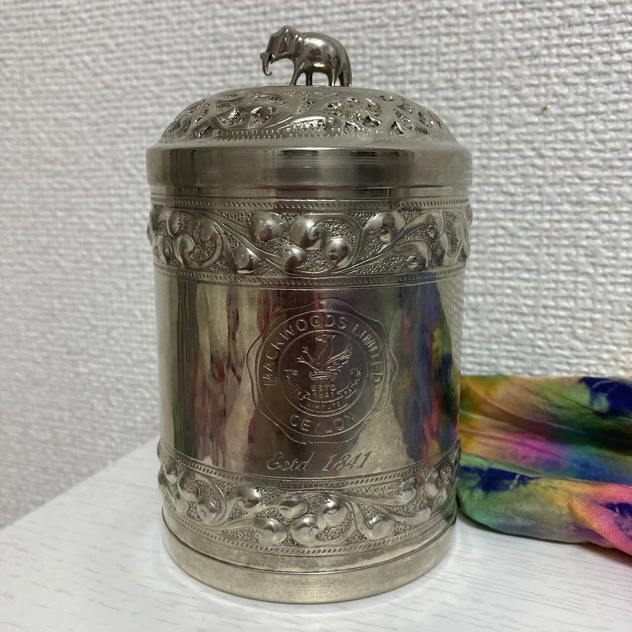 アルコール消毒液で床が白くなる 変色したらメラミンスポンジ 油で直す キレイに見えればok ゆるゆるお掃除研究所