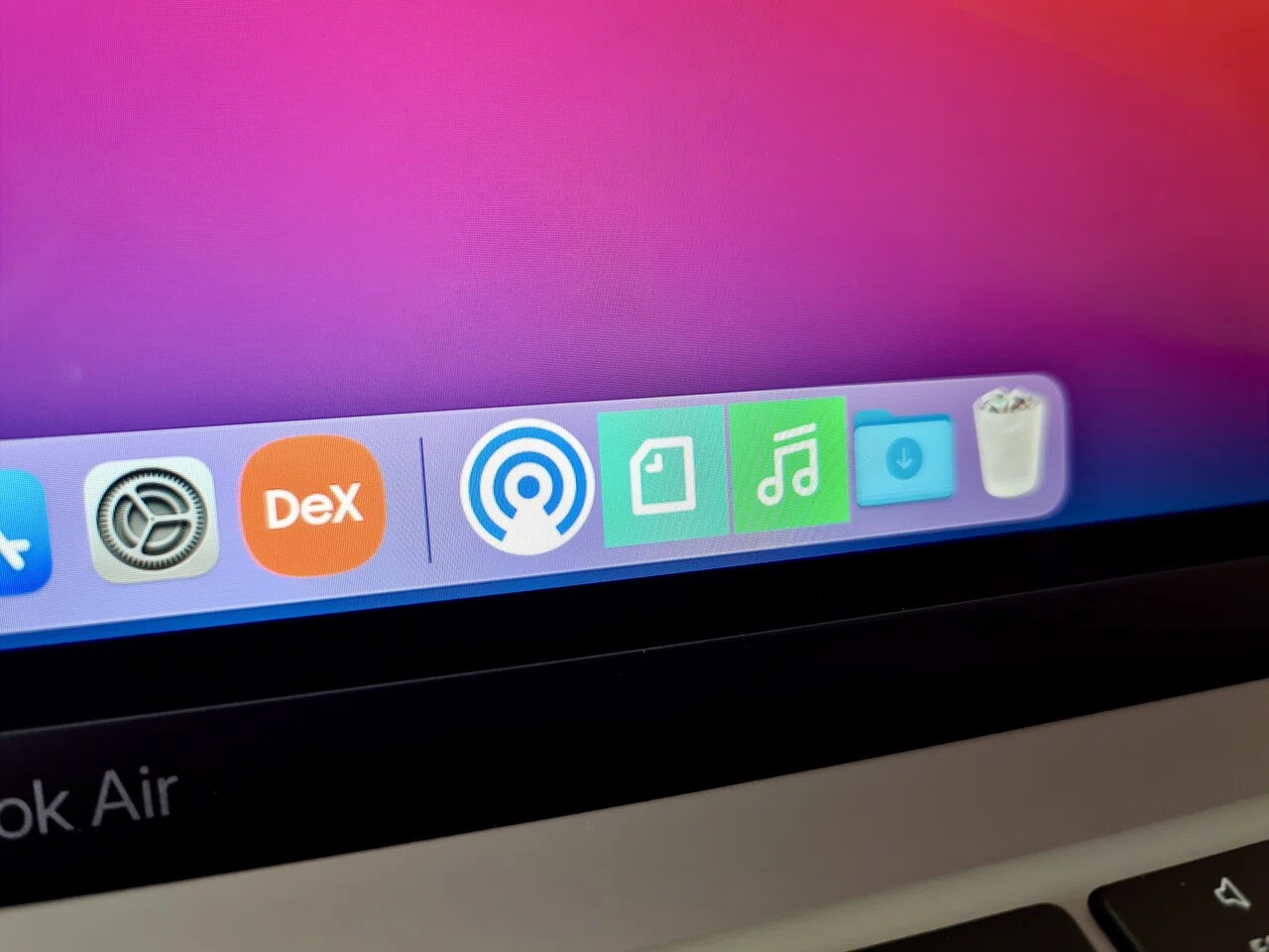 1/11_MacBook Air インプレ｜Macと言えば、これ。｜Rydeen