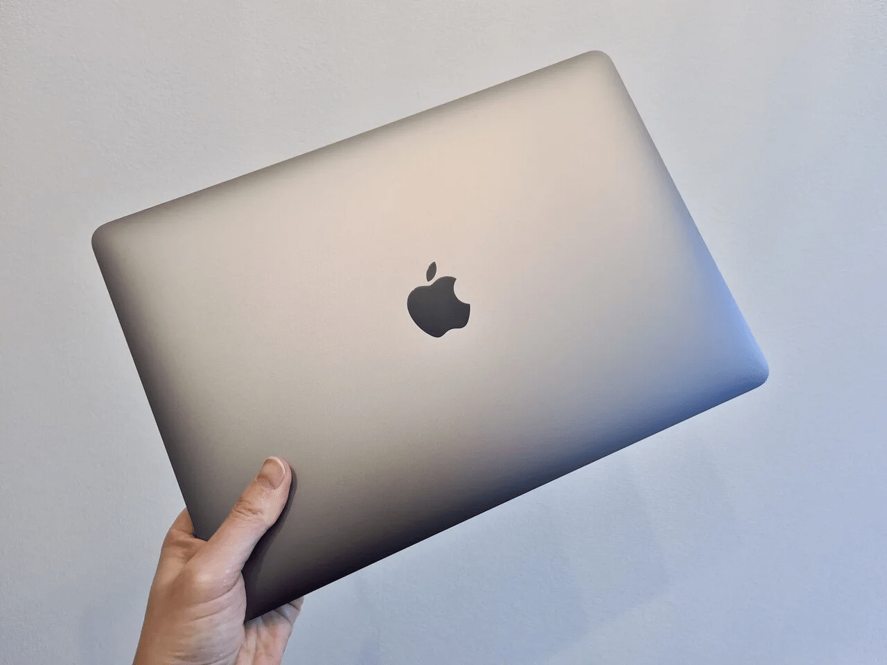 1/11_MacBook Air インプレ｜Macと言えば、これ。｜Rydeen