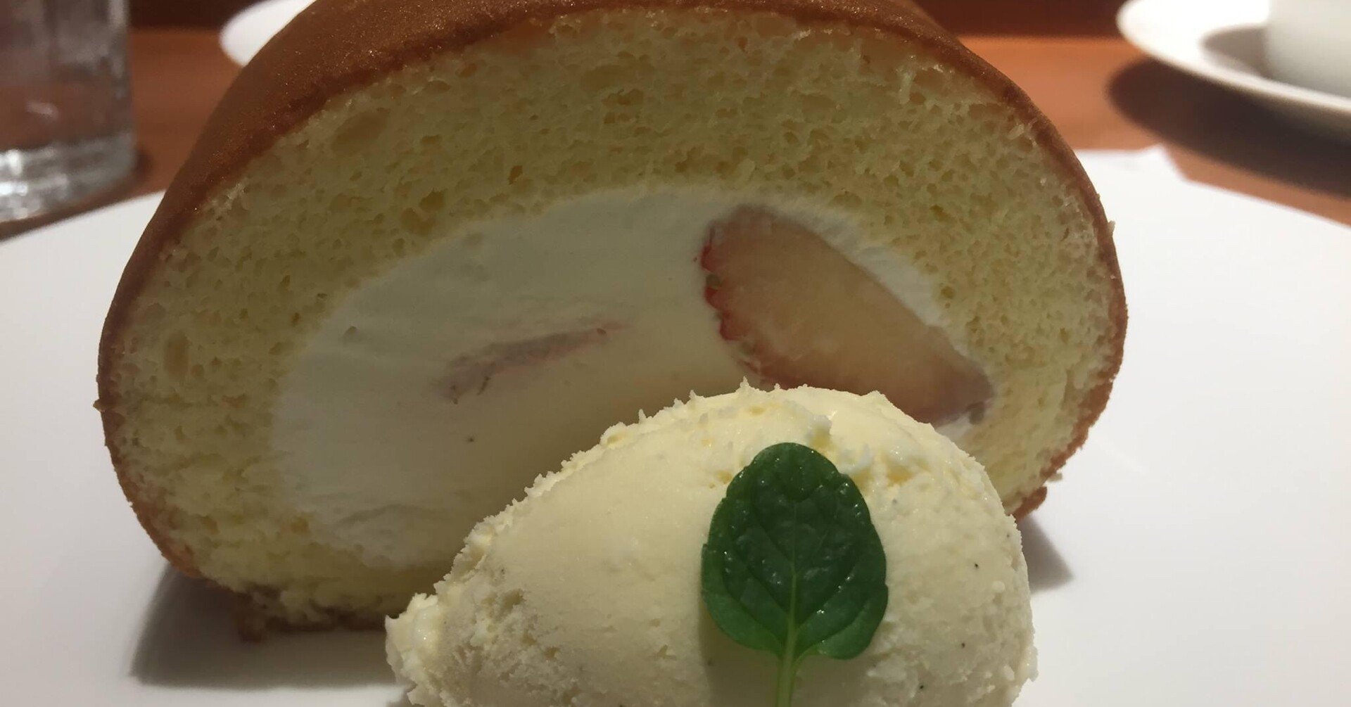 ほっと一息 日本橋高島屋のロールケーキ 野猿 やえん Note