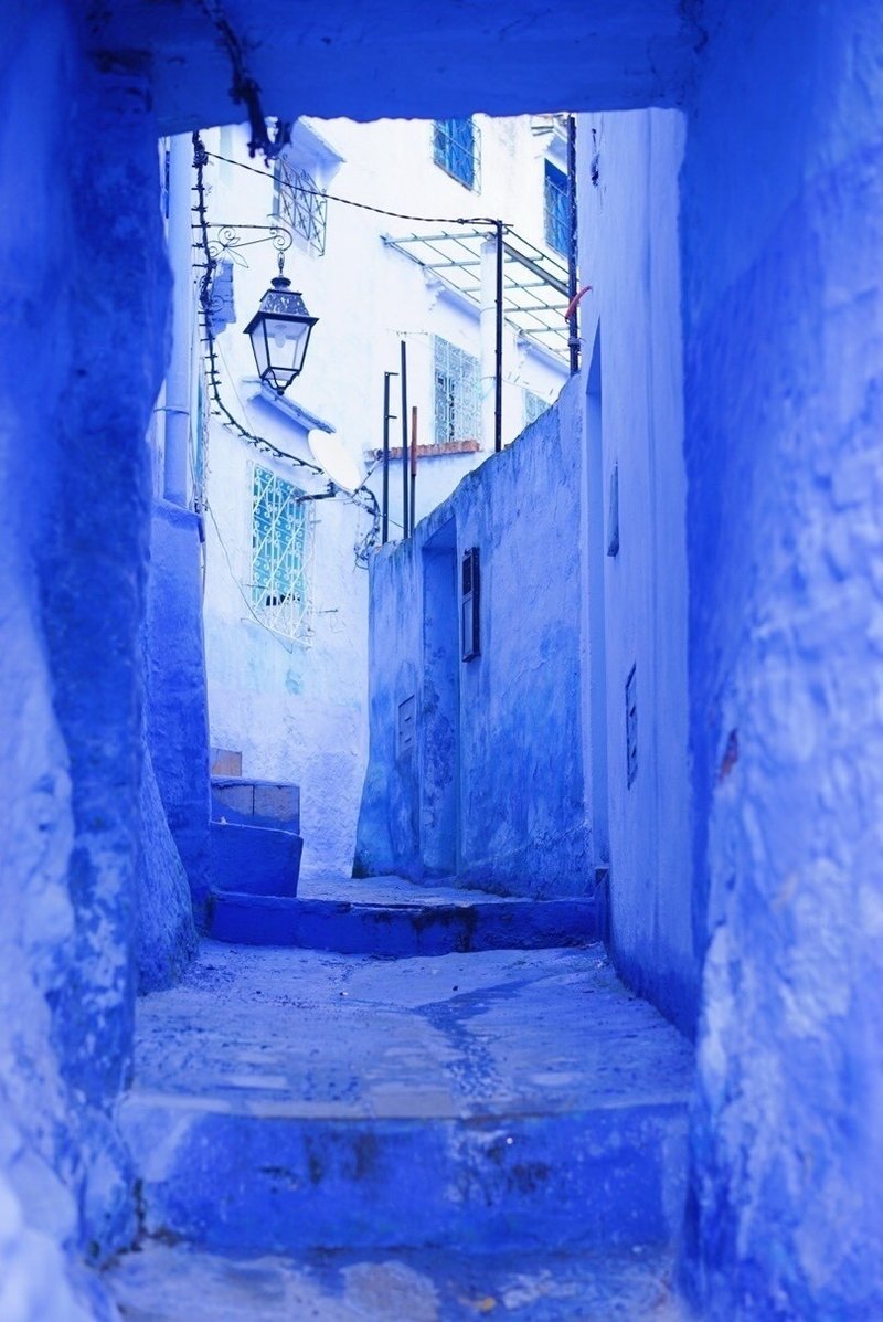 聖域だった 青と白の物語のような街の中 モロッコ シャウエン 伊佐 知美 Note