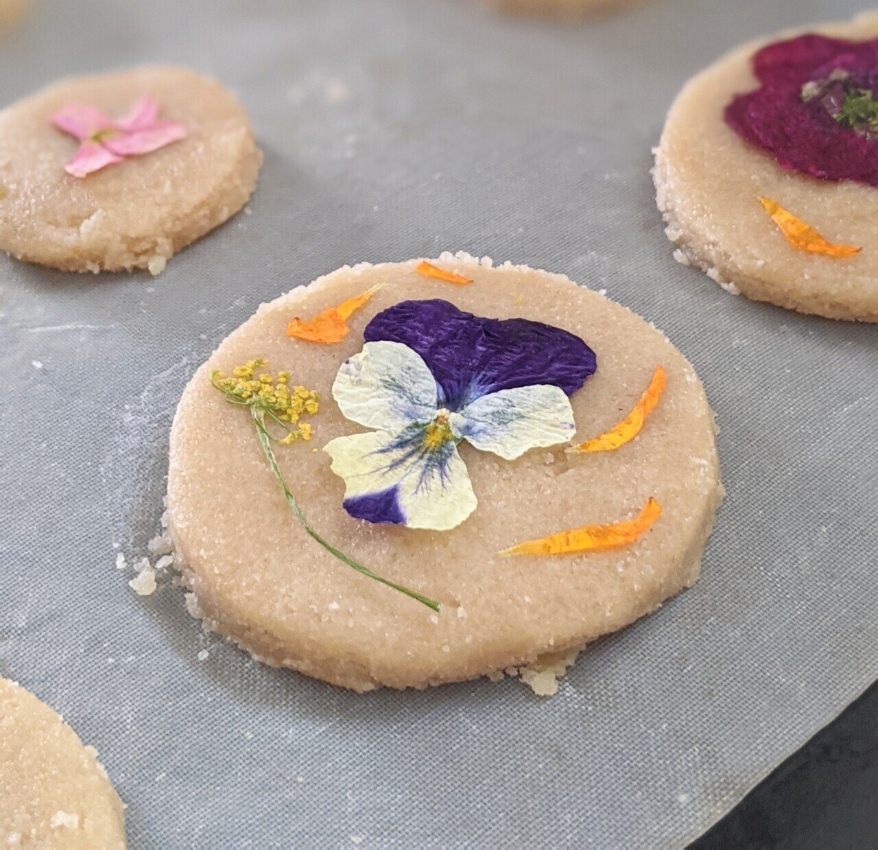 押し花クッキー Sweets Retreat Cafe Heaven S Kitchen Note