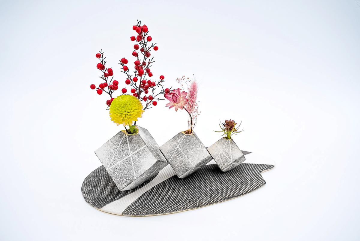 信楽で買えない⁉オンリーワンの信楽焼の花器『サイコロ』作っ