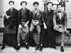 横光利一の蠅を徹底考察！ あらすじや新感覚派の特徴など｜ジュウ