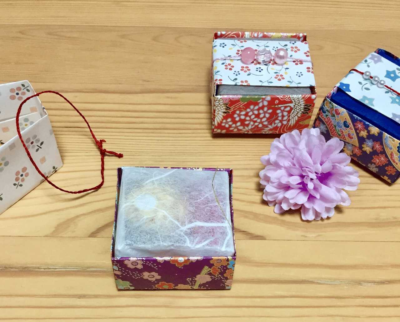 100均ダイソーの千代紙で作る まるで着物みたいな箱ラッピング Otaki Note