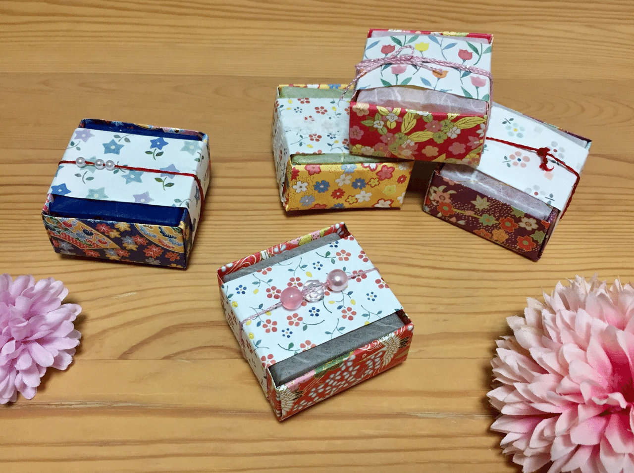 100均ダイソーの千代紙で作る まるで着物みたいな箱ラッピング Otaki Note