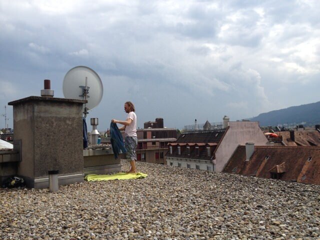 成り行きですごいdjと会ったり 金細工師にあったり カメラマンに会ったり In スイス 旅する漫画家shimi43 Note