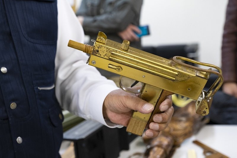 連載 片桐仁のおしえて何故ならしりたがりだから しりたいテーマ ゴム銃 Tv Bros テレビブロス Note