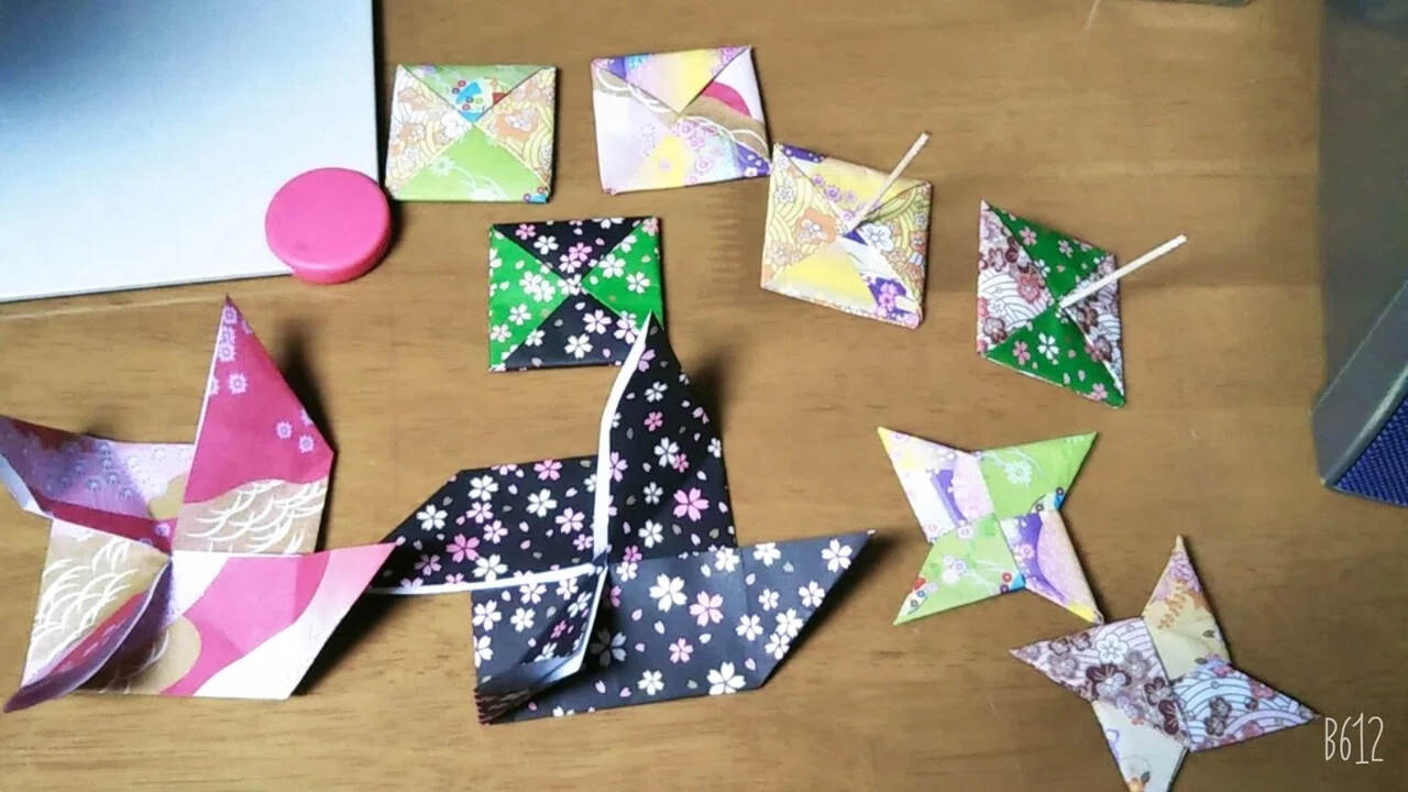 和柄折り紙でいろいろ👘🥢｜MAYU🌈🌹🌺💙❤⚽