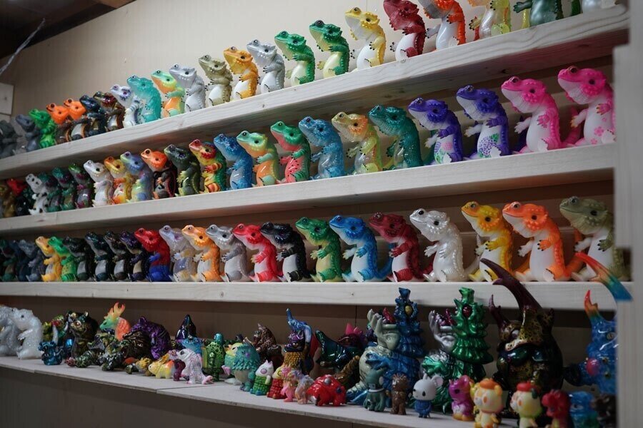 愛知県のソフビ職人 彩色名人の神技】ペインターネット フトアゴン