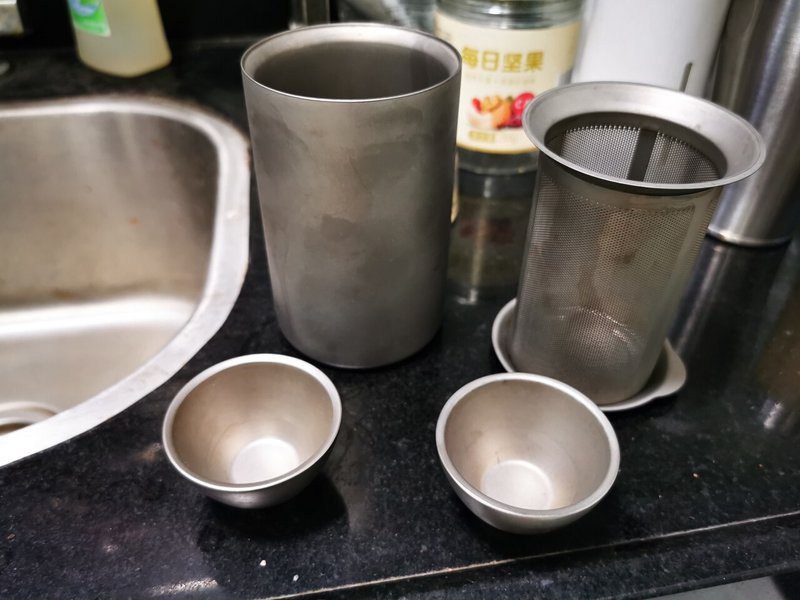 黒茶 花茶 紅茶 プーアル茶などのお茶に合わせて最適な抽出を行ってくれる Mideaのインテリジェントお茶パーコレーターを試す 道具として完成度高く ガチガチのプーアル茶も一発で茶葉が開くし 55 で保 Takasu Masakazu Note