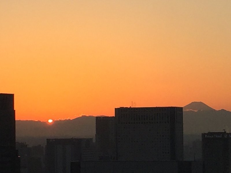 部屋から富士山・夕焼け