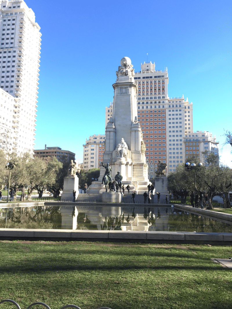 パブロの観光ツアースタート マドリード 112 Inakamon World Note