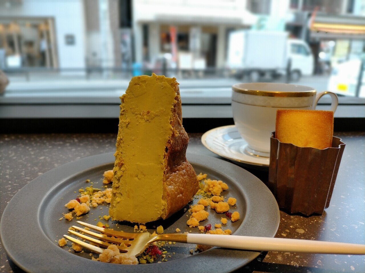 ピスタチオのバスクチーズケーキ ふらん Note