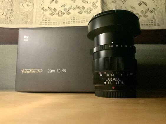 カメラ初心者必見!】VoightLander NOKTON 25mm F0.95のレンズを カメラ初心者必見!】VoightLander NOKTON 25mm F0.95のレンズを