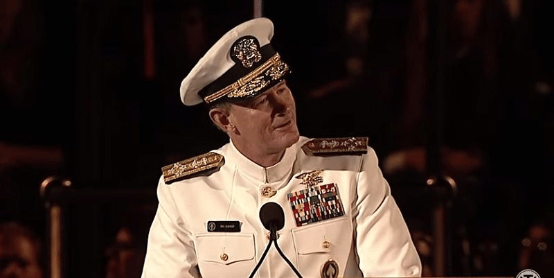 アメリカ海軍大将がテキサス大学卒業生に贈った「世界を変える10の教訓