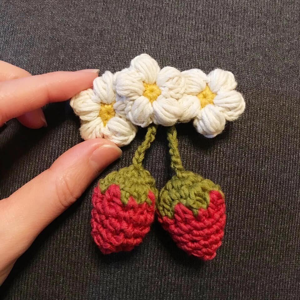 いちごモチーフのあみぐるみ｜ハンドメイド作家 Hiroko