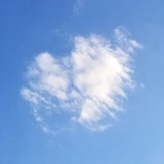 葉月なゆ