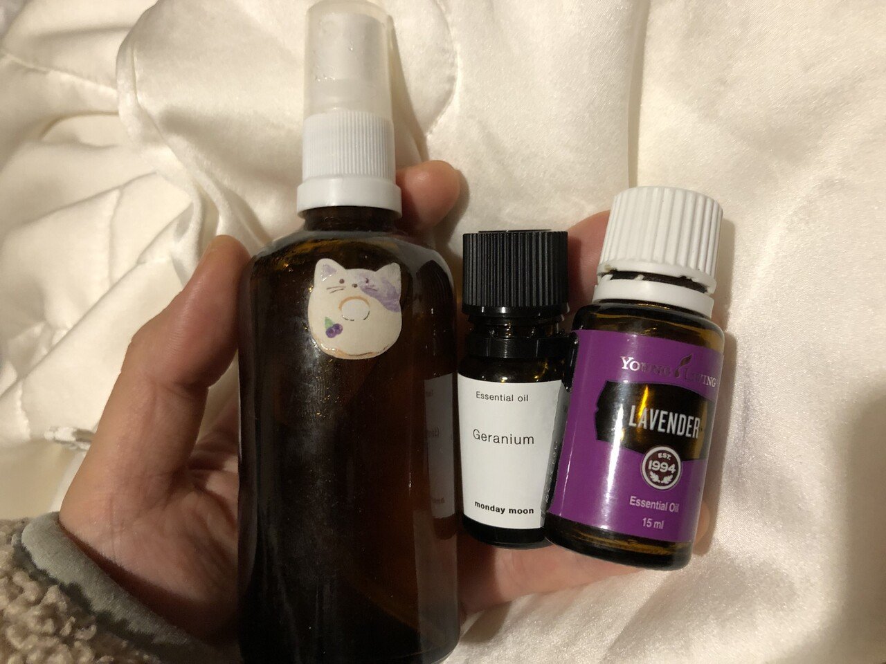 手づくり化粧水作り方 ラベンダー ティートゥリー ゼラニウムのアロマオイルを使います 真里 Note 手づくり化粧水作り方 ラベンダー ティートゥリー ゼラニウムのアロマオイルを使います 真里 Note