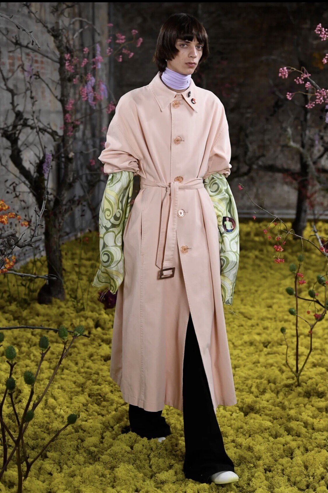 prada 2021aw pコート　raf simons ラフ加入の新生「プラダ」メンズ展示会を最速レポート 豊富な