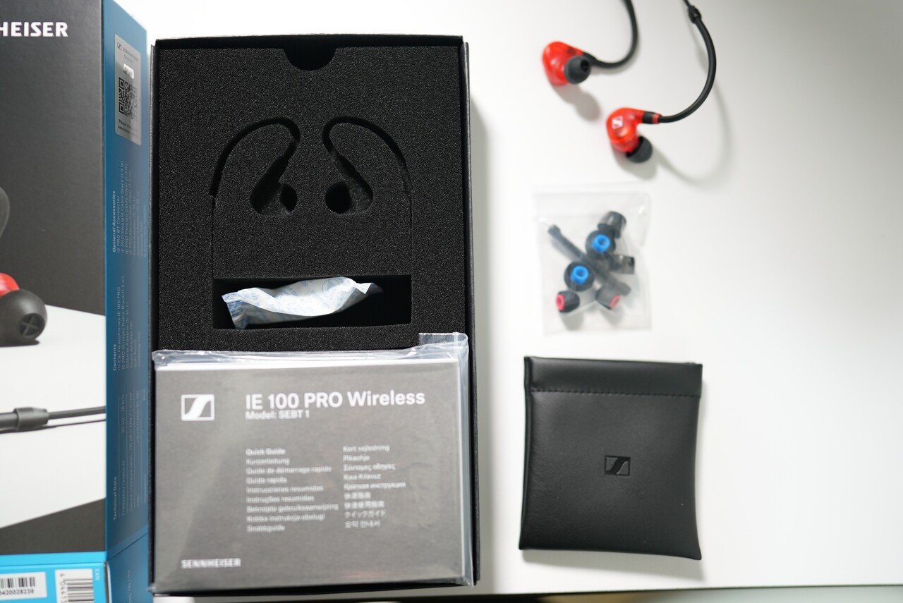 イヤホン SENNHEISER IE 100 PRO BT BUNDLE Sennheiser IE 100 PRO Wireless In-Ear IE 100 PRO WIRELESS CLEAR