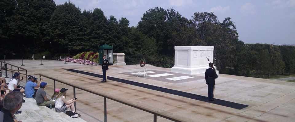 アメリカ横断48州を女一人 アメリカのjfk大統領も眠るお墓 アーリントン墓地でたたずむ 21日目 なかじ Note
