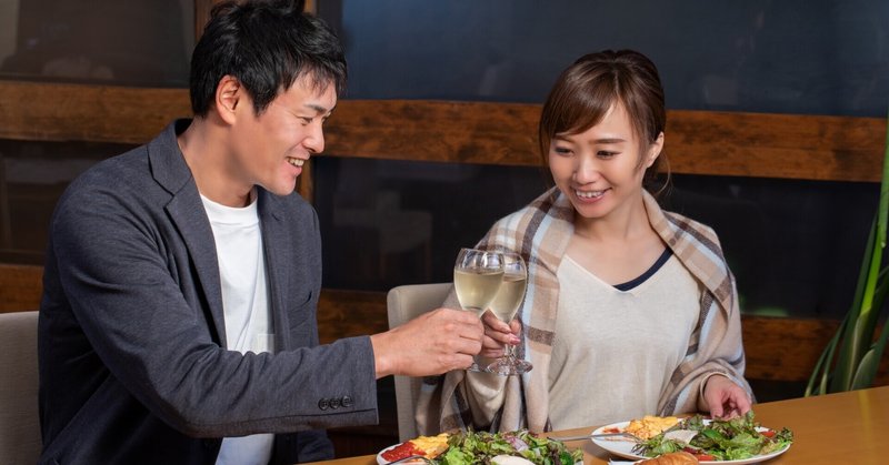彼女がいるのにほかの女性とご飯に行くのはなぜ 背景にある男性心理 彼の本気度チェック Note 彼女がいるのにほかの女性とご飯に行くのはなぜ 背景にある男性心理 彼の本気度チェック Note
