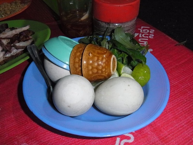 慣れるとおいしい孵化直前の卵 カンボジア 在住歴年が話したい本当のタイと見てきたこととうまい話と Note