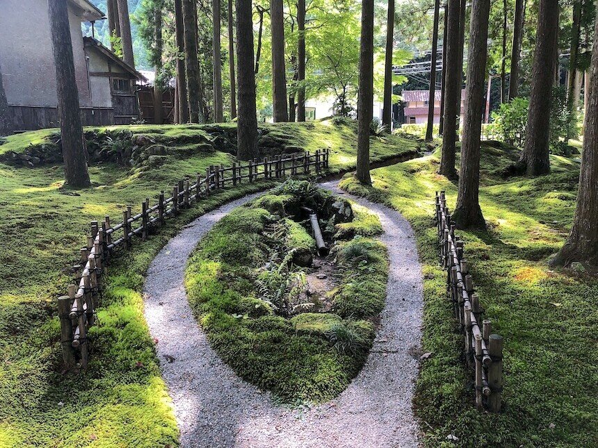 美しい苔の庭】完全版・東日本編。1000箇所以上の日本庭園から厳選して 