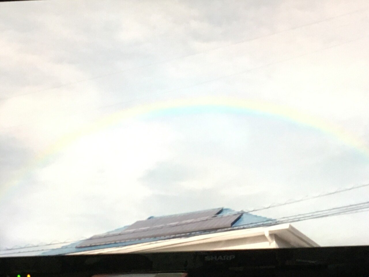 虹はいいね でも 雨が降らないと虹はでないから ドラマ にじいろカルテ より 片思いで辛くて 切なくて 悩んで 死にたくて 泣いても それがあるから その後 虹 のような何か良いことあるのかな そ 片思い Note