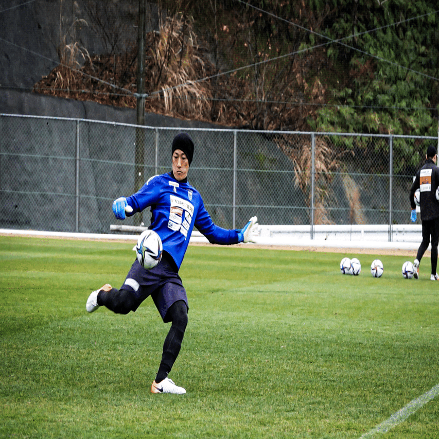 4日目は新ユニフォームでのポージング撮影の裏側を 横浜fc Official Note