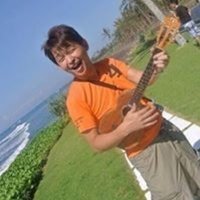 ウクレレとベースのひろにぃ