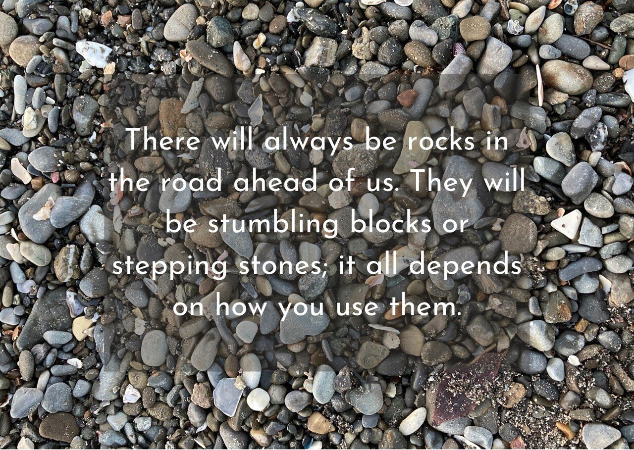 Stepping Stonesとは踏み石のことです たくさんの石があってもつまづきの元になるか次なるステップの踏み台になるか それはあなた次第です 英会話ステップアップ目指しませんか 英語発音コーチひろみ Note