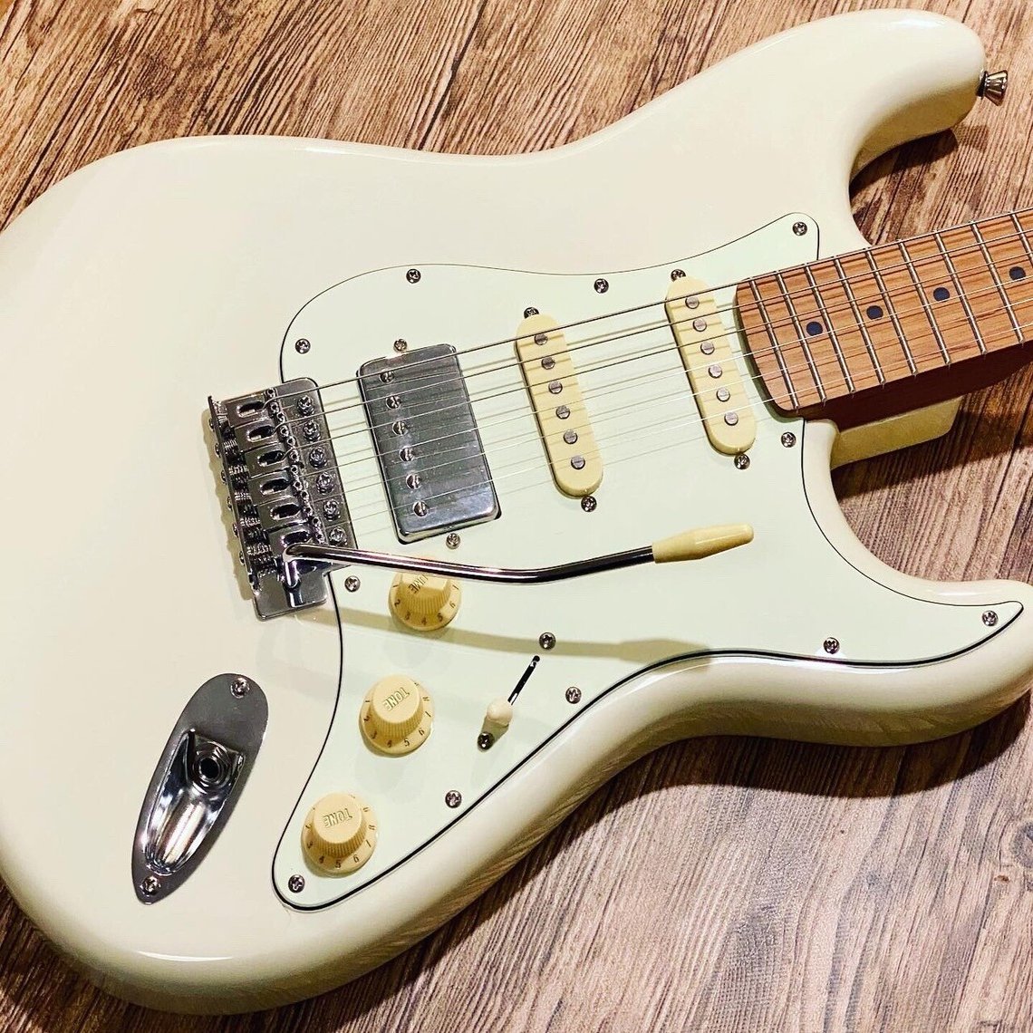 機材レビュー]Bacchus Universe Series BST-2-RSM/M｜Croquetteギター