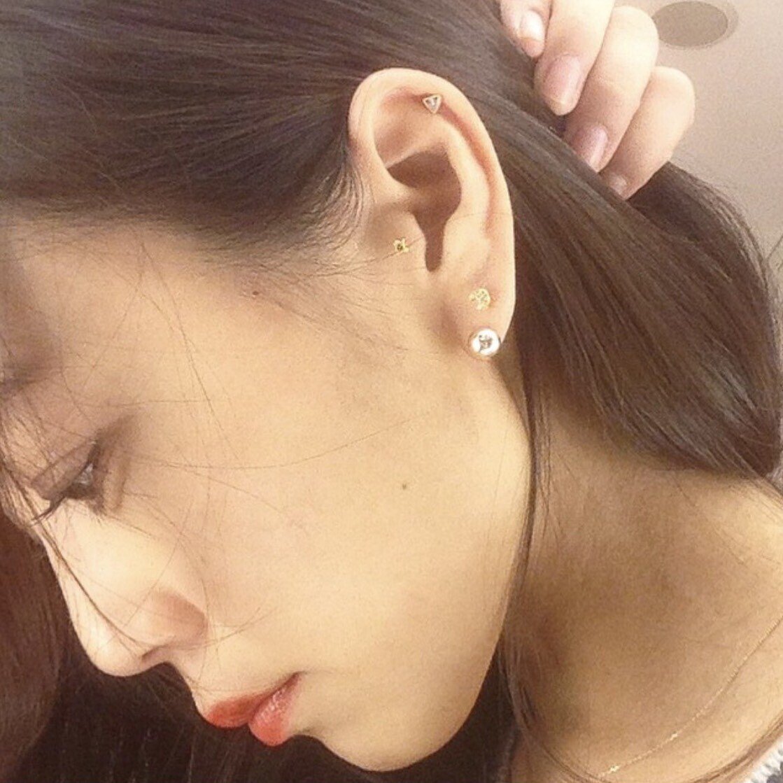 脳内trip 韓国編 コリアンスタイルでピアスを開ける 東雲 志乃 Note 脳内trip 韓国編 コリアンスタイルでピアスを開ける 東雲 志乃 Note