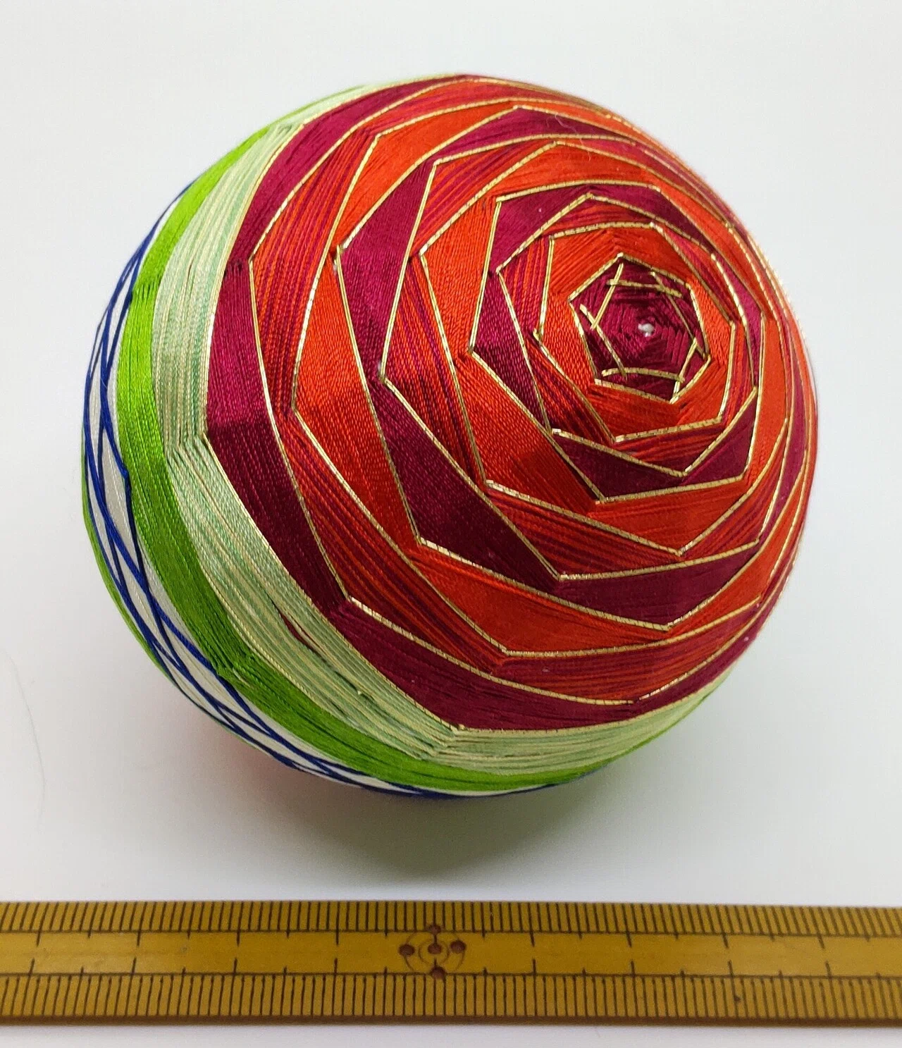 AL83 手毬 手まり 刺繍 ハンドメイド 昭和レトロ まとめ69個木目込2個 手毬 手鞠 手まり ＊ ハンドメイド 大きめサイズ 3個セット 【公式通販】