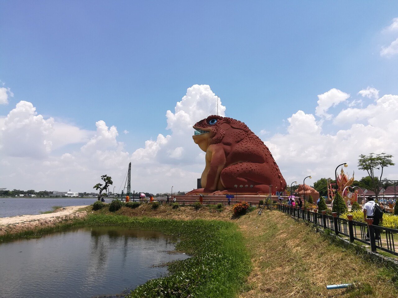 タイの旅⑬ヤソートーン｜巨大カエルが鎮座する公園｜Katy