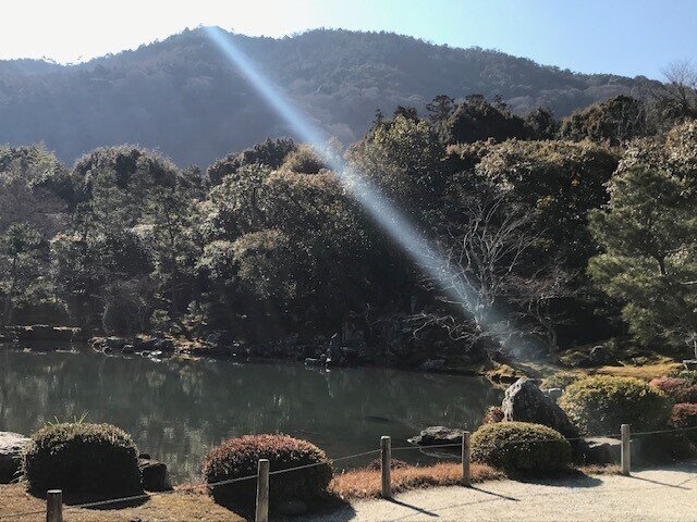 曽源池庭園の滝石組は 日本庭園の最高峰 アスライト ブログ