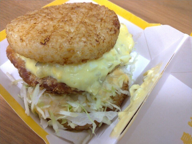 マクドナルドの夜マック限定 ごはんチキンタツタ瀬戸内レモンタルタル はタッチとのコラボ 酸味の効いたタルタルソースはチキンにもごはんにも合いますね 晩御飯代わりになりますが 気になるカロリー等の栄養成分 まるぞう Note マクドナルドの夜マック限定 ごはんチキンタツタ瀬戸内レモンタルタル はタッチとのコラボ 酸味の効いたタルタルソースはチキンにもごはんにも合いますね 晩御飯代わりになりますが 気になるカロリー等の栄養成分 まるぞう Note