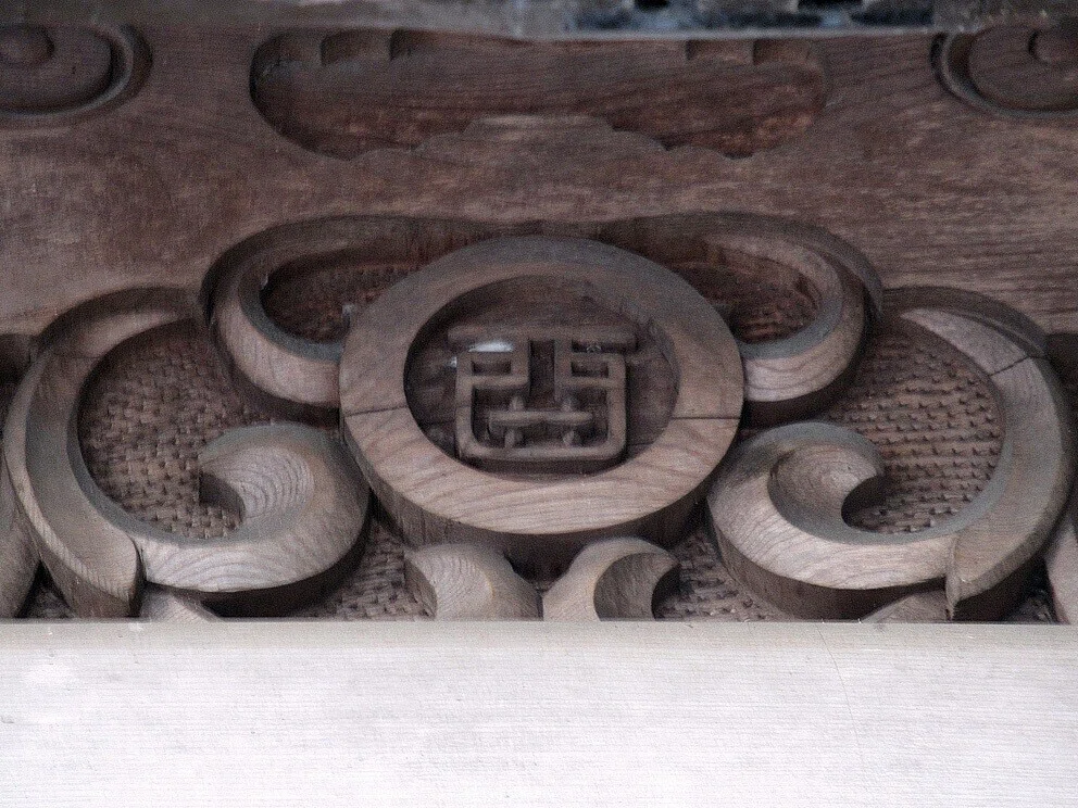 4酒人神社神紋
