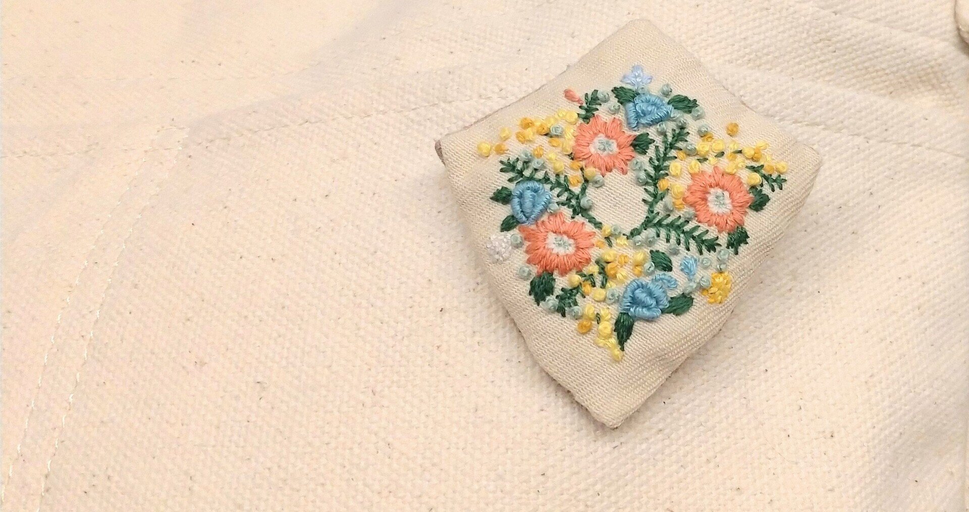 刺繍 花のリースを作ろうと思ったら花の盾になった 図案 すぐの Note
