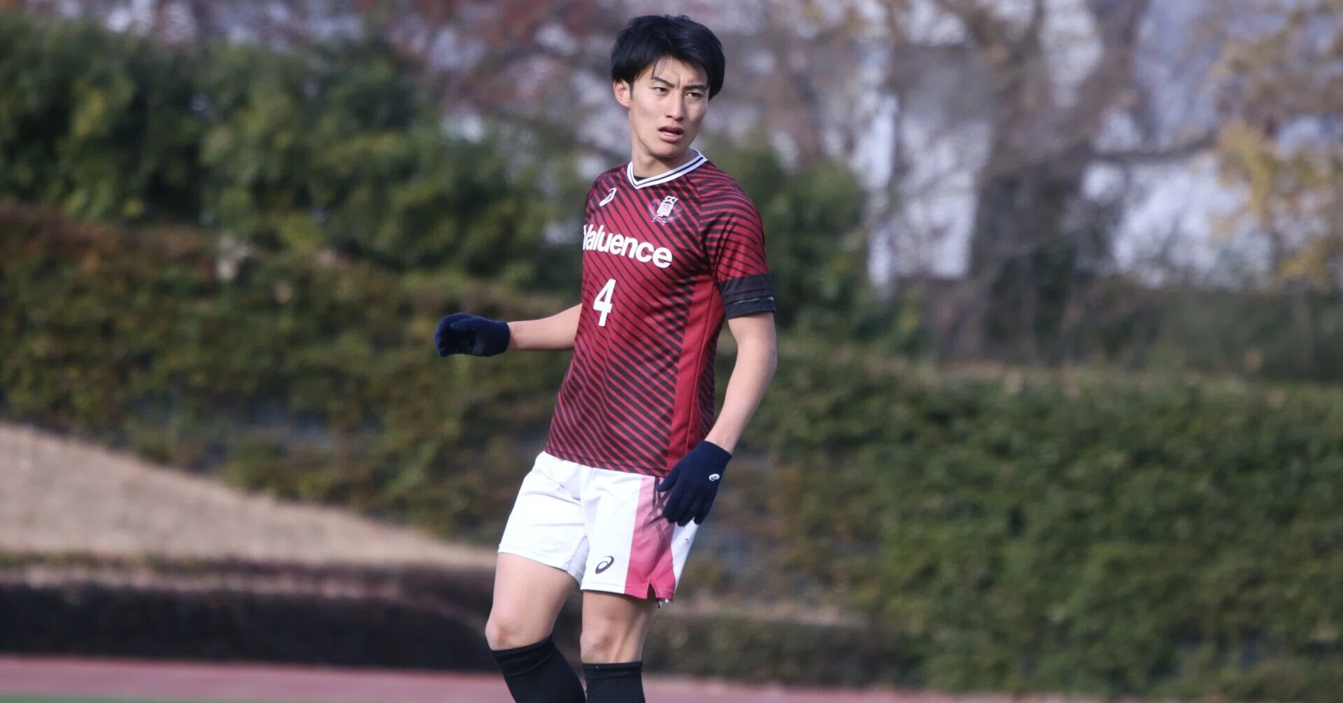 次は俺が必ず」。Vファーレン長崎の大卒ルーキー・鍬先祐弥が誓った